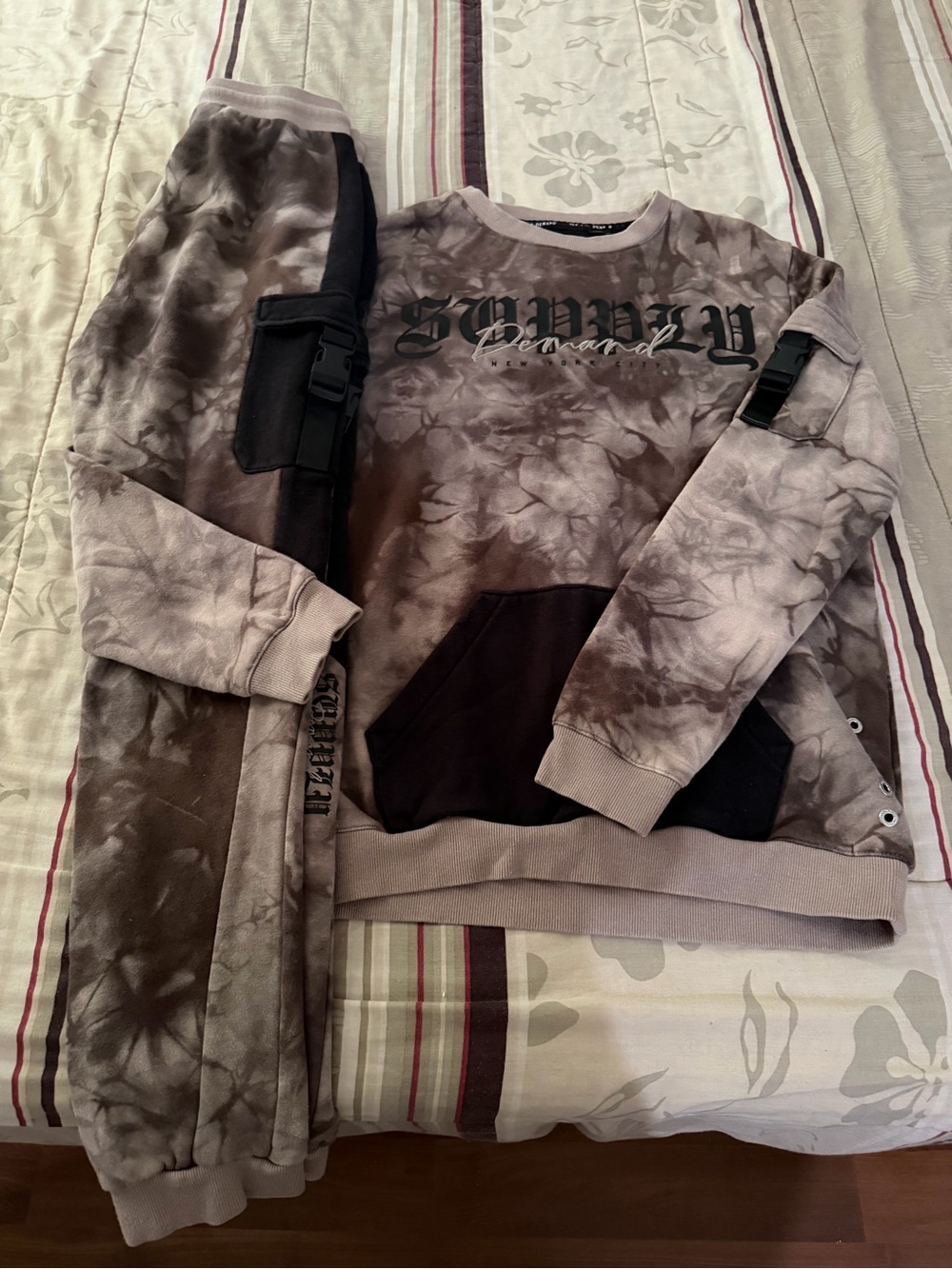 Scurvy Crewneck Pullover Sweatshirt in Taupe Tie-Dye